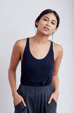 Technical silk inspired tank top - technical apparel by ADAY